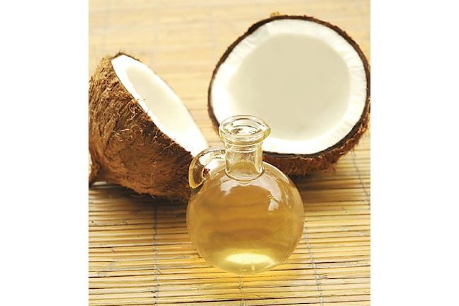 Olej kokosowy to dobre rozwiązanie dla włosów 