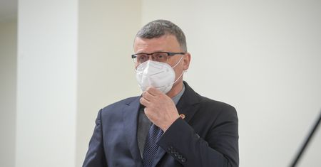 60 stron zarzutów. Dr Paweł Grzesiowski: "prymitywne szykany"