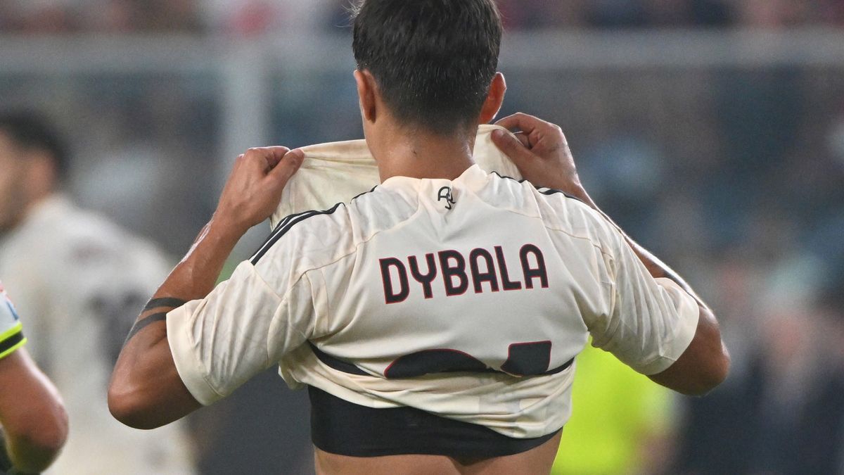 Paulo Dybala w meczu AS Romy z Genoą CFC