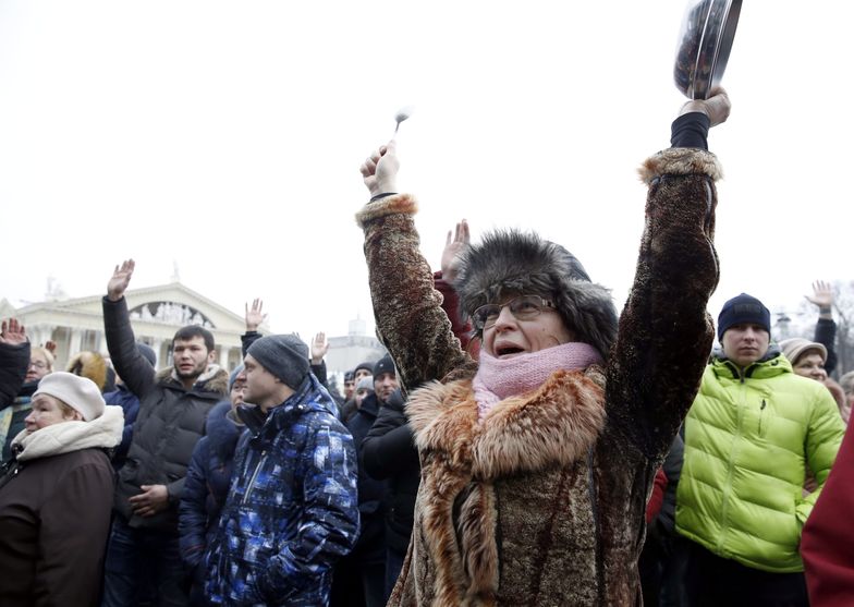 Tak cieszyli się Białorusini w poniedziałek 15 lutego po ogłoszeniu zniesienia sankcji