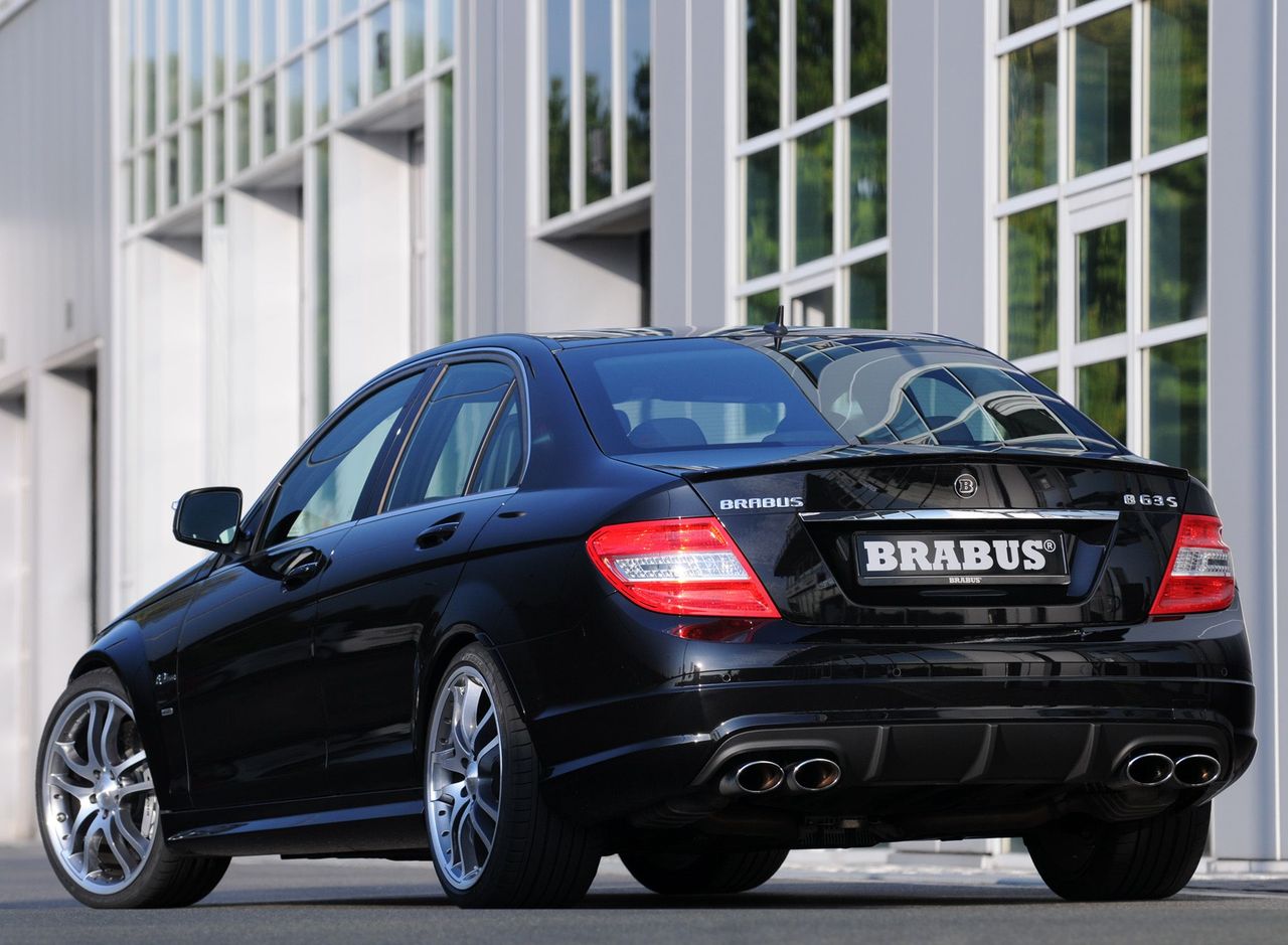 Brabus C 63 AMG B 63 S fot.2 Brabus C 63 AMG B 63 S [530 KM, 315 km/h]