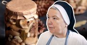 Siostra Anastazja ma swój sposób na marynowane grzyby. Kluczowy jest jeden składnik