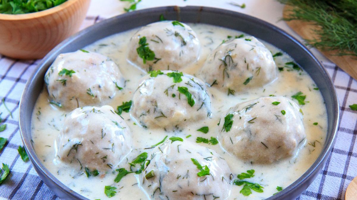 Pulpety w sosie koperkowym - Pyszności