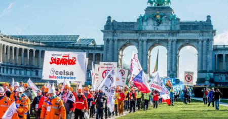 Protest w Brukseli. Unijny przemysł przeciwko uznaniu Chin za gospodarkę rynkową