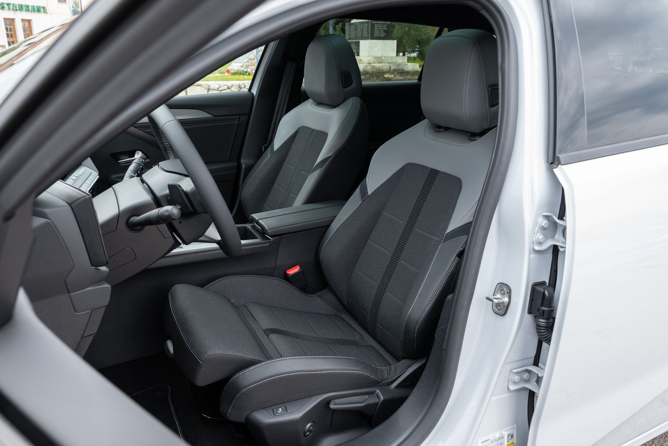 Opel Astra L po liftingu