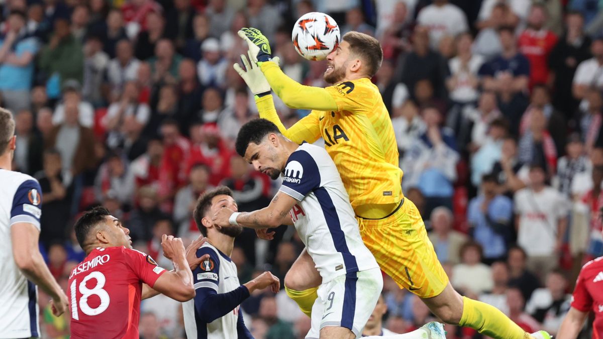 PAP/EPA / LUIS TEJIDO / Na zdjęciu: piłkarze Manchesteru United i Tottenhamu Hotspur