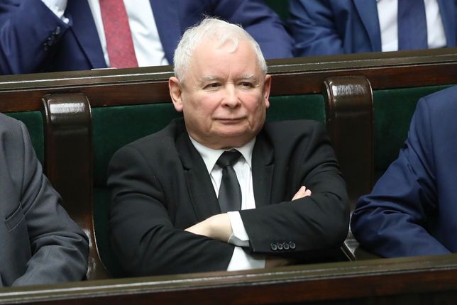 Jarosław Kaczyński broni projektu ws. sądów