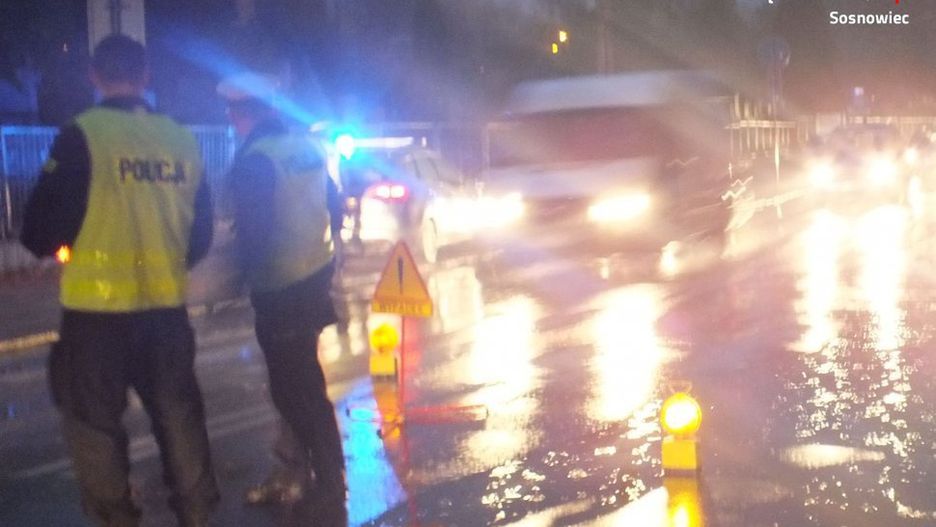 Policjanci przez trzy miasta gonili uciekającego kierowcę.