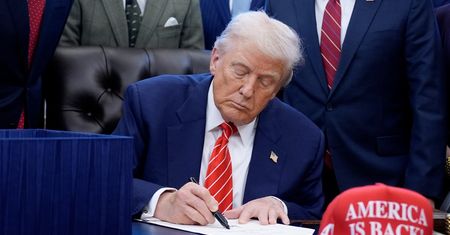 4,5 metra i szczere złoto. Gigantyczny pomnik Trumpa na Florydzie