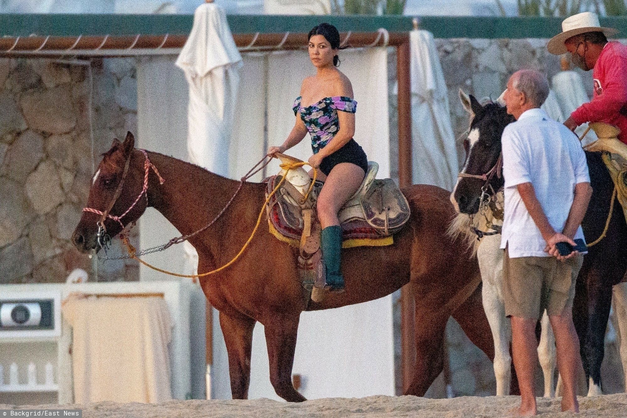 Kourtney Kardashian i Travis Barker świętują urodziny perkusisty z dziećmi w Meksyku