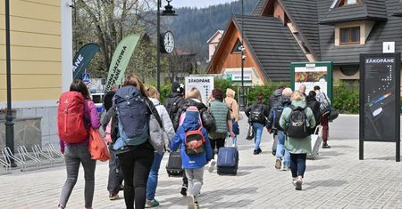 Arabowie w Zakopanem zbierają mandaty. "Nasze zakazy, a nie ich"