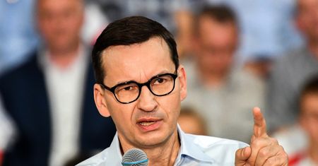 770 mld zł dla Polski. Premier odpowiada, "co stało się z tymi pieniędzmi"