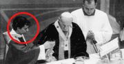 Stał obok Jana Pawła II. Polski ksiądz aż wrzucił do sieci