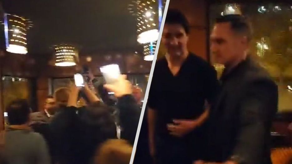 Justin Trudeau otoczony przez protestujących