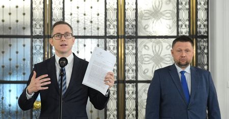 KO składa do prokuratury wniosek ws. Mateusza Morawieckiego. "Łamanie prawa w DNA PiS-u"