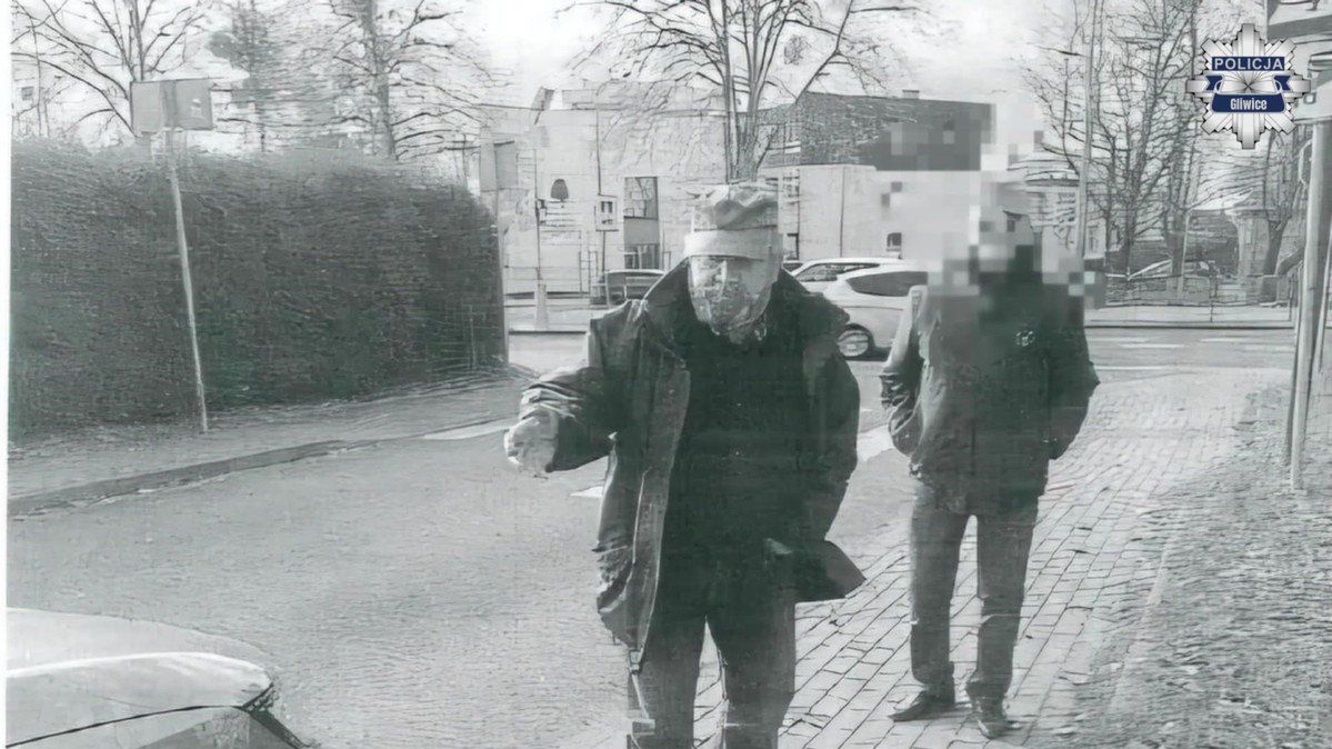 Policja szuka sprawcy uszkodzenia auta