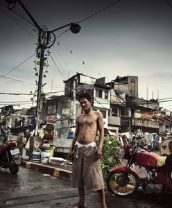 Wyprawa do jądra ciemności. Życie i śmierć w filipińskich slumsach