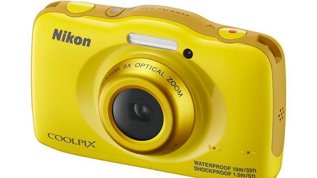 nikon s32