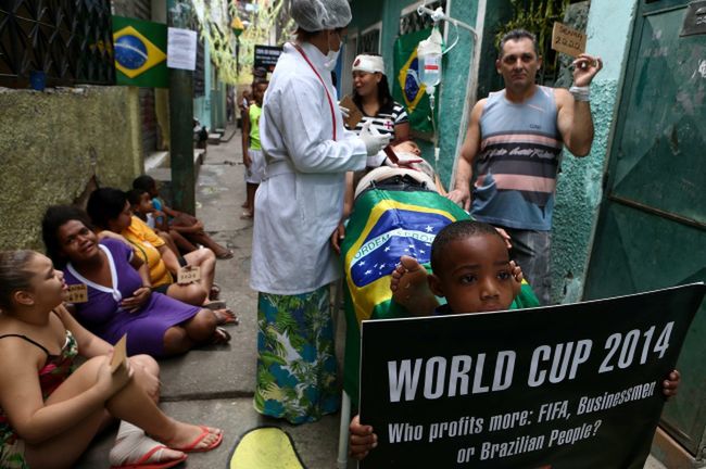 Protestujący przeciw mundialowi w Brazylii