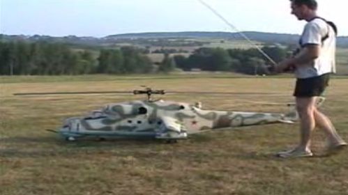 Model śmigłowca wielkości człowieka 1