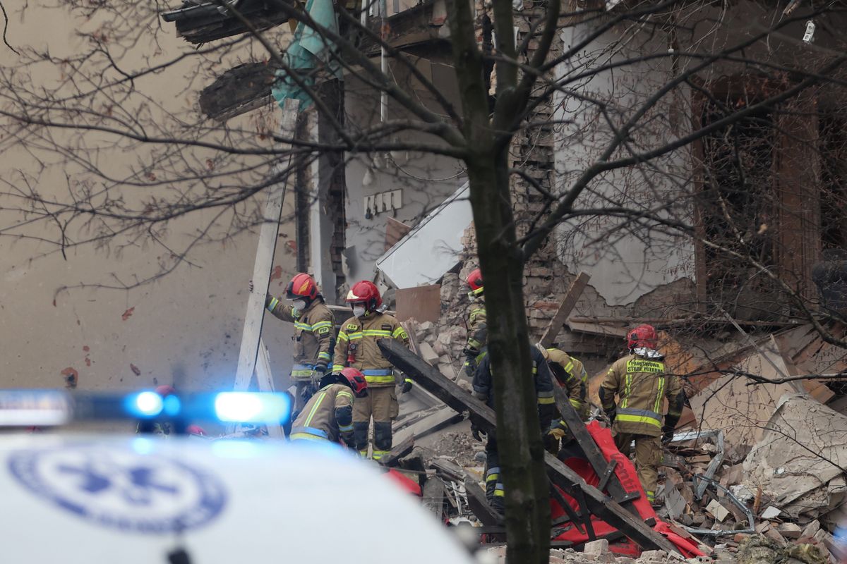 Akcja ratunkowa na miejscu wybuchu w Katowicach