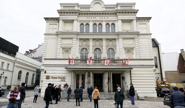 Nauczycielkę zbulwersowały nagie sceny w teatrze. Rozpętała piekło
