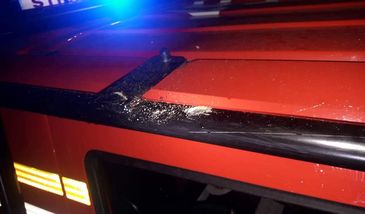 Strażacy obrzuceni kamieniami. Gasili pożar na romskim osiedlu