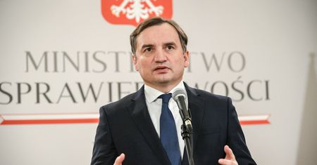 Żona Zbigniewa Ziobry w spółce Skarbu Państwa. "To jest dla niej przeszkodą, a nie wsparciem"