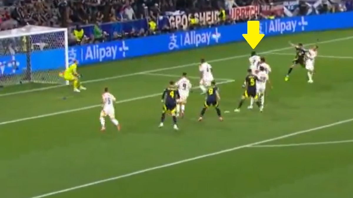 Twitter / TVP Sport / Na zdjęciu: gol samobójczy Ruedigera