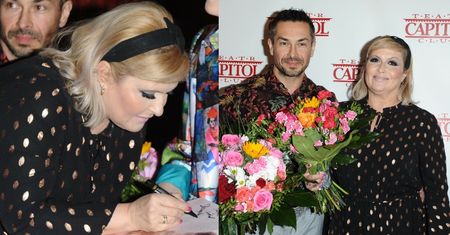 Katarzyna Skrzynecka rozsyła uśmiechy i rozdaje autografy na premierze spektaklu (ZDJĘCIA)