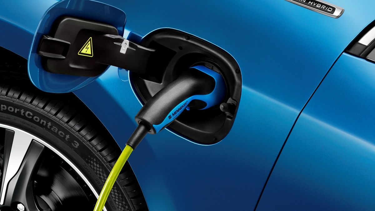 Zdj.: Volvo Press, Biuro Prasowe Mitsubishi, agencja 123.rf