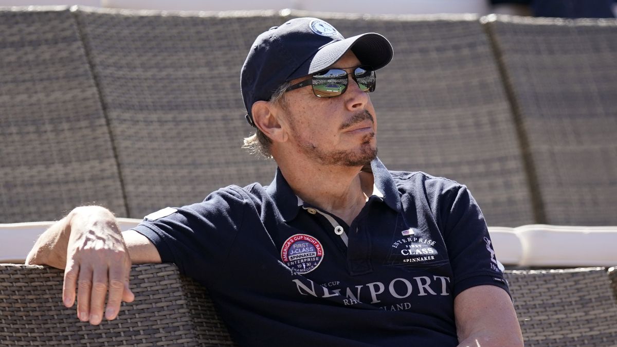 Larry Ellison to współzałożyciel oraz prezes Oracle Corporation