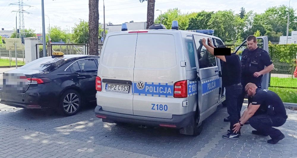 Obywatel Uzbekistanu zatrzymany w Warszawie. Na oczach policjantów potrącił rowerzystę