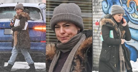 Zabiegana Anna Mucha załatwia sprawunki na mieście i ŁAMIE PRZEPISY ruchu drogowego (ZDJĘCIA)