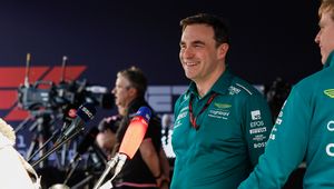 Walczył w sądzie o możliwość zmiany pracy. Teraz wraca do rodziny Red Bulla