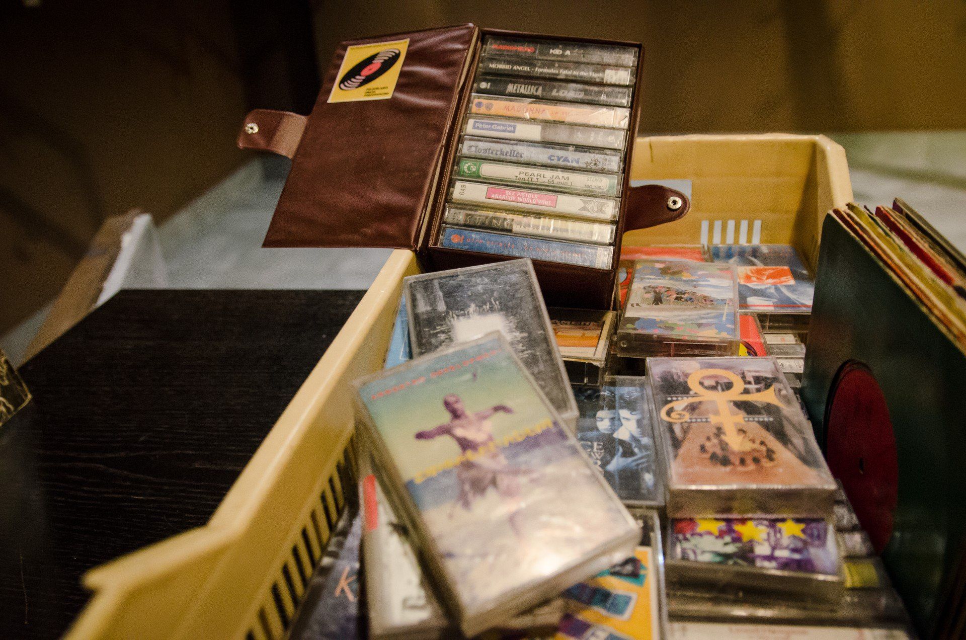 To wpływa na wartość płyt winylowych i kaset magnetofonowych