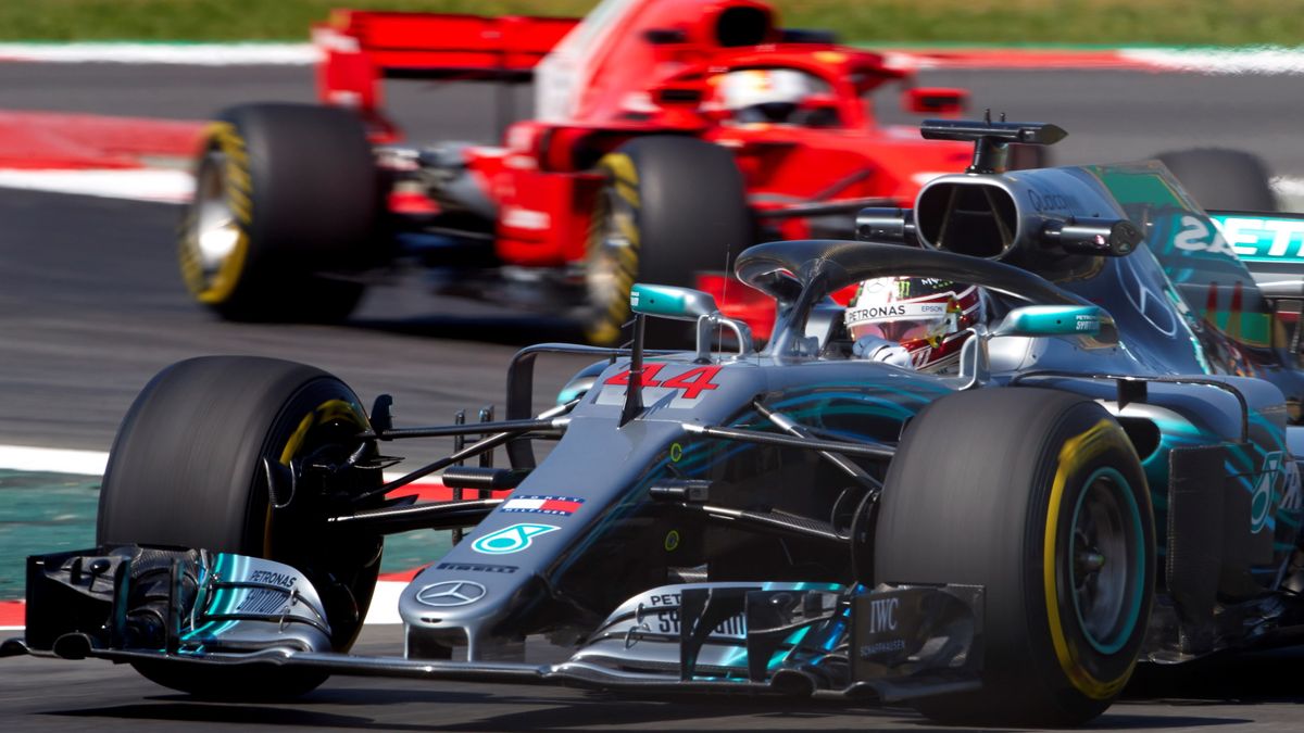 Lewis Hamilton na torze Catalunya