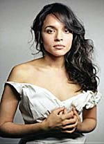 Norah Jones przerażona pośród gwiazd