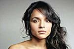 Norah Jones przerażona pośród gwiazd