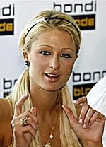 Kaprawe oko Paris Hilton