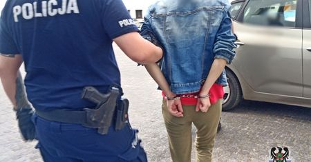Dolnośląskie. 16-latka pobita na placu zabaw
