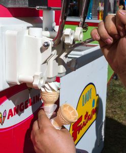 Sanepid przebadał lody z automatów. Fatalne wyniki kontroli