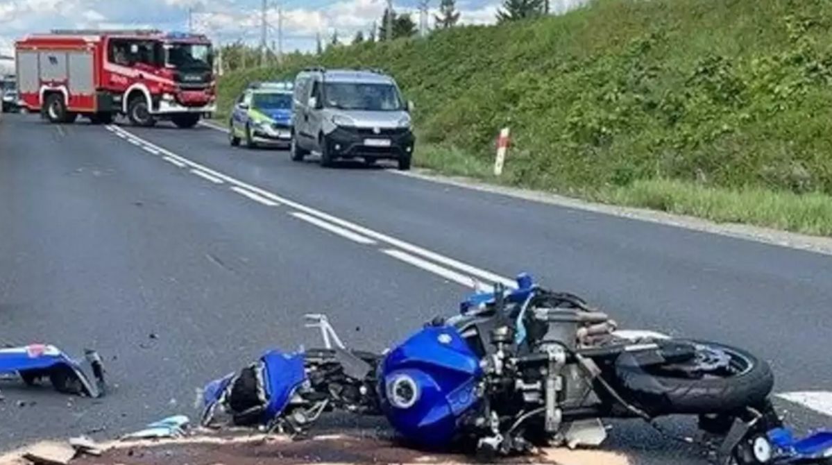 Tragiczny wypadek w Blachowni. Nie żyje 25-letni motocyklista. "Chwila nieuwagi doprowadziła do śmierci"