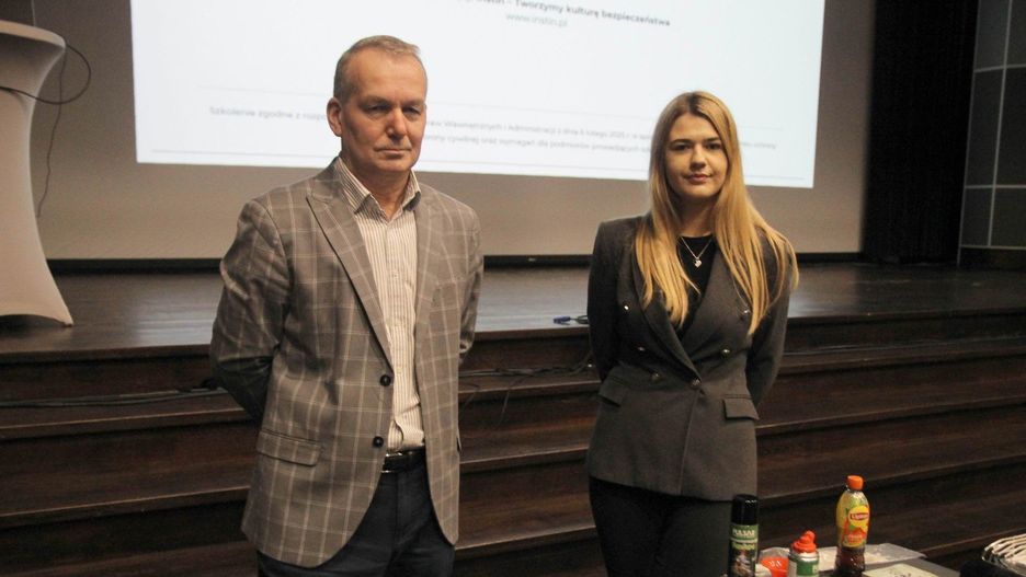 Szkolenie &#34;Ochrona ludności i obrona cywilna&#34; dla mieszkańców Chełmna prowadził Dariusz Kilian