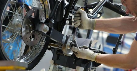 Polacy rozważają wyjazd do pracy za granicę. Chcą zarabiać więcej