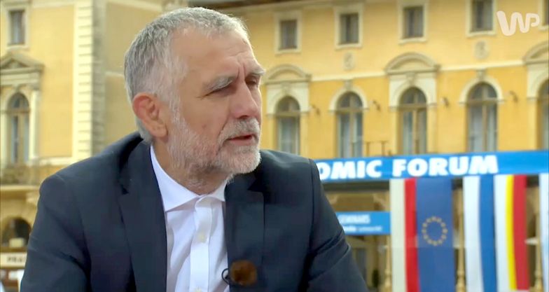 Odnawialne źródła energii. Polska zaroi się od wiatraków i paneli słonecznych? Minister środowiska odpowiada