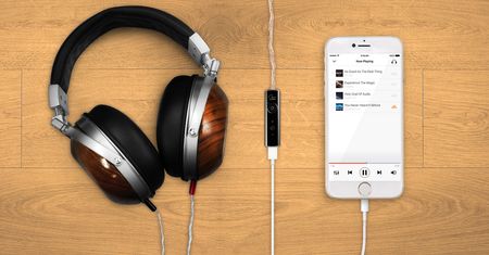 Twoje słuchawki mogą więcej. Creative Super X-Fi dodaje przestrzeń do stereo