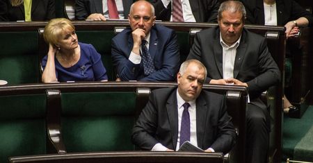Sasin: zawieszenie podatku handlowego bez wpływu na projekt budżetu na 2017 r.