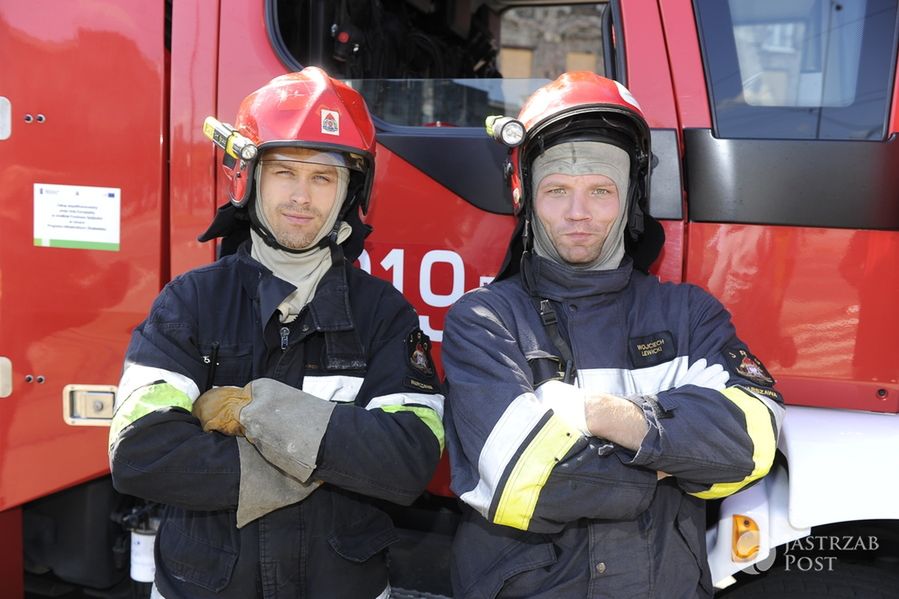 Strażacy, Maciej Zakościelny, Maciej Mikołajczyk,fot: AKPA