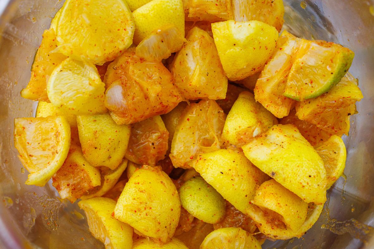 Kiszone cytryny to źródło witaminy C, potasu, żelaza i bakterii kwasu mlekowego